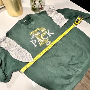 Green Bay Packers NWT Upcycled Sweatshirt WITH Ruffles 🏈